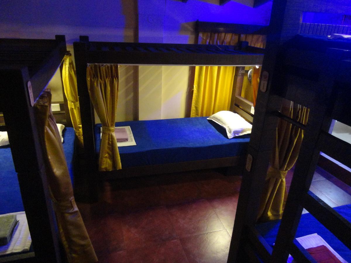 The Yuppi Hippi Female Hostel Анджуна Екстериор снимка
