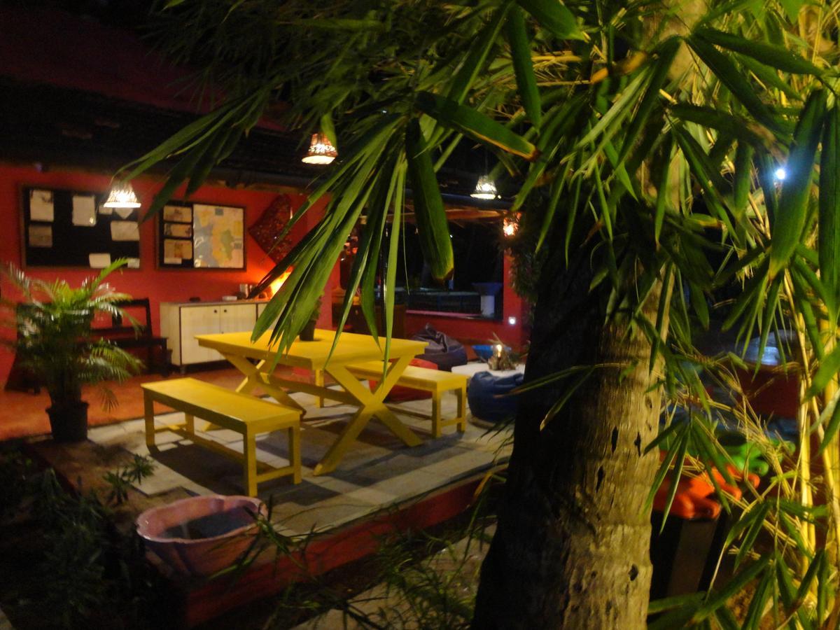 The Yuppi Hippi Female Hostel Анджуна Екстериор снимка